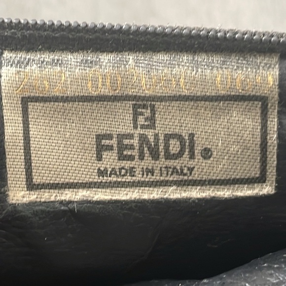 ❌SOLD❌ Rare Vintage FENDI Pequin Canvas Pouch - Picture 10 of 10